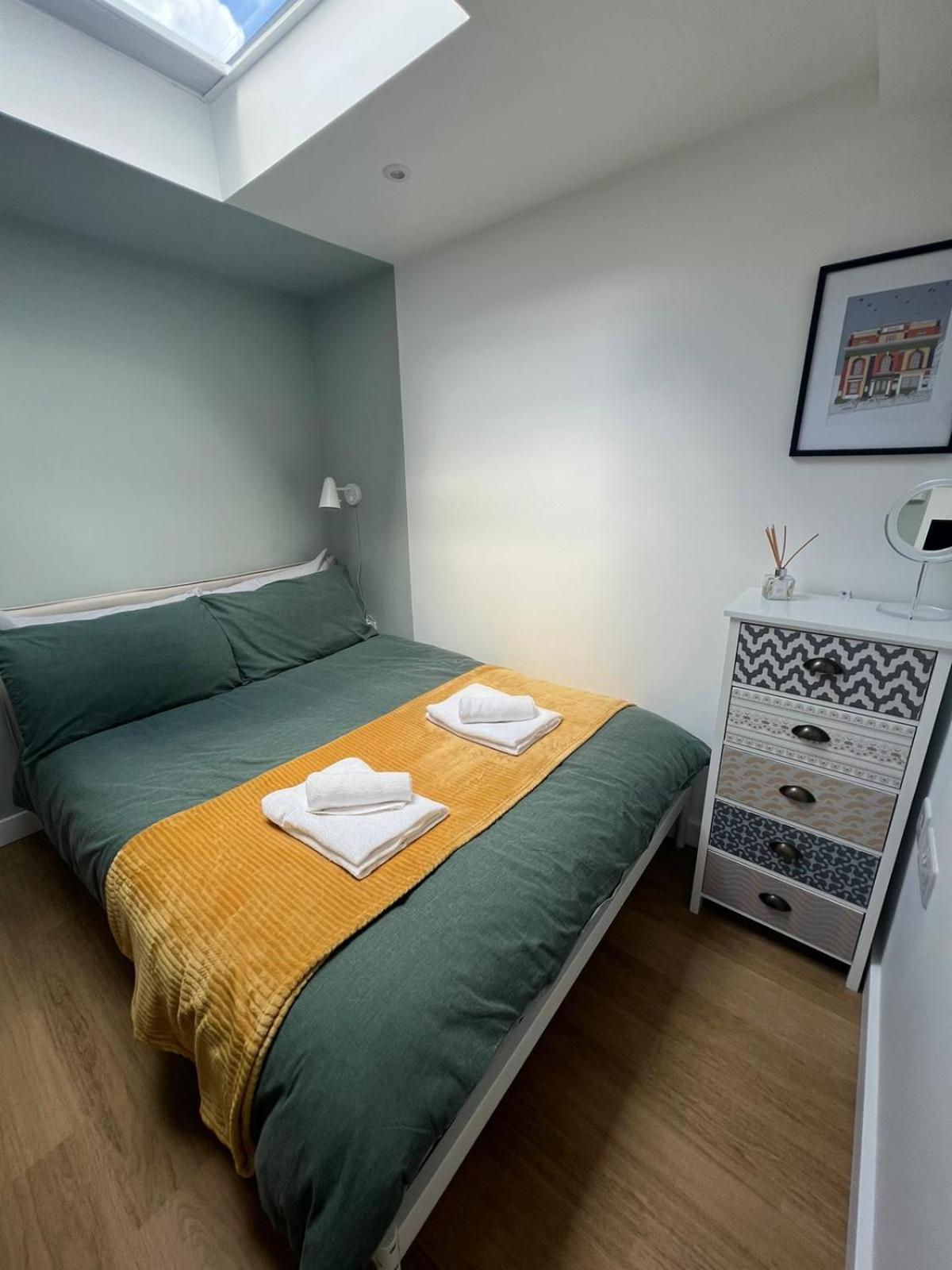 Central Ensuite Guest Unit With Ac And Free On-Street Parking 브라이턴 외부 사진
